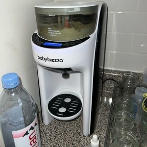 Formula Pro Advanced Formula Dispenser With FREE Funnel